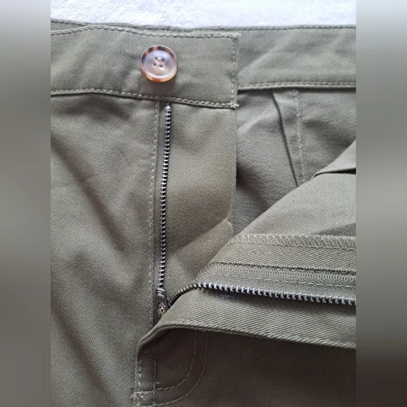 Ann Taylor LOFT Military Green Cargo Skirt Women's Size 10 Open Front - Picture 10 of 16